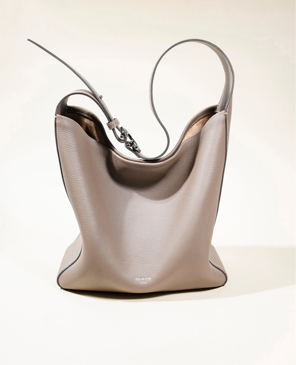 BLAVA Oriental Leather Large Hobo