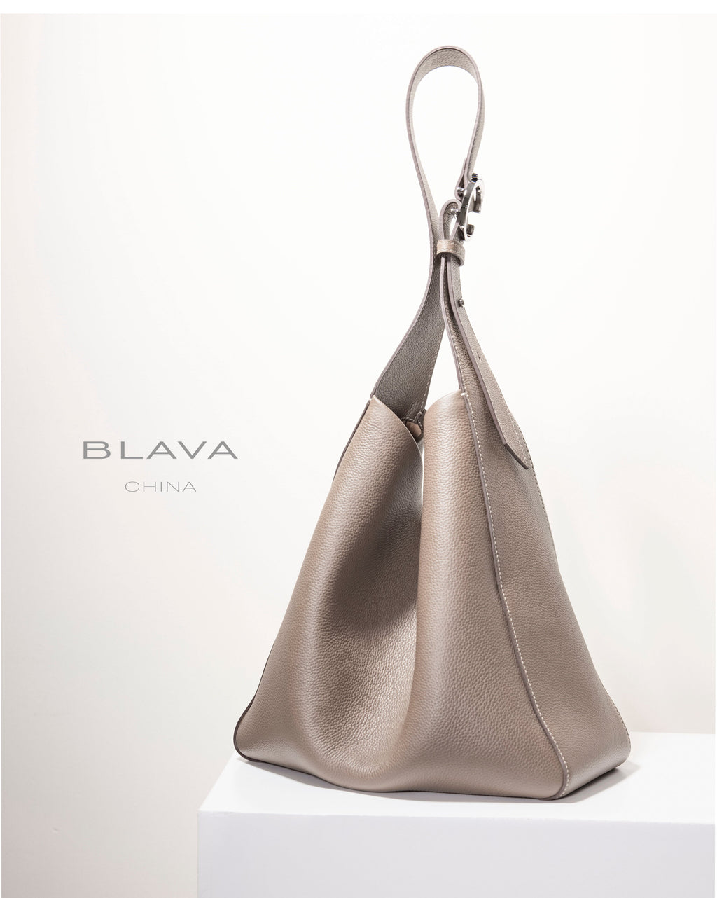BLAVA Oriental Leather Large Hobo